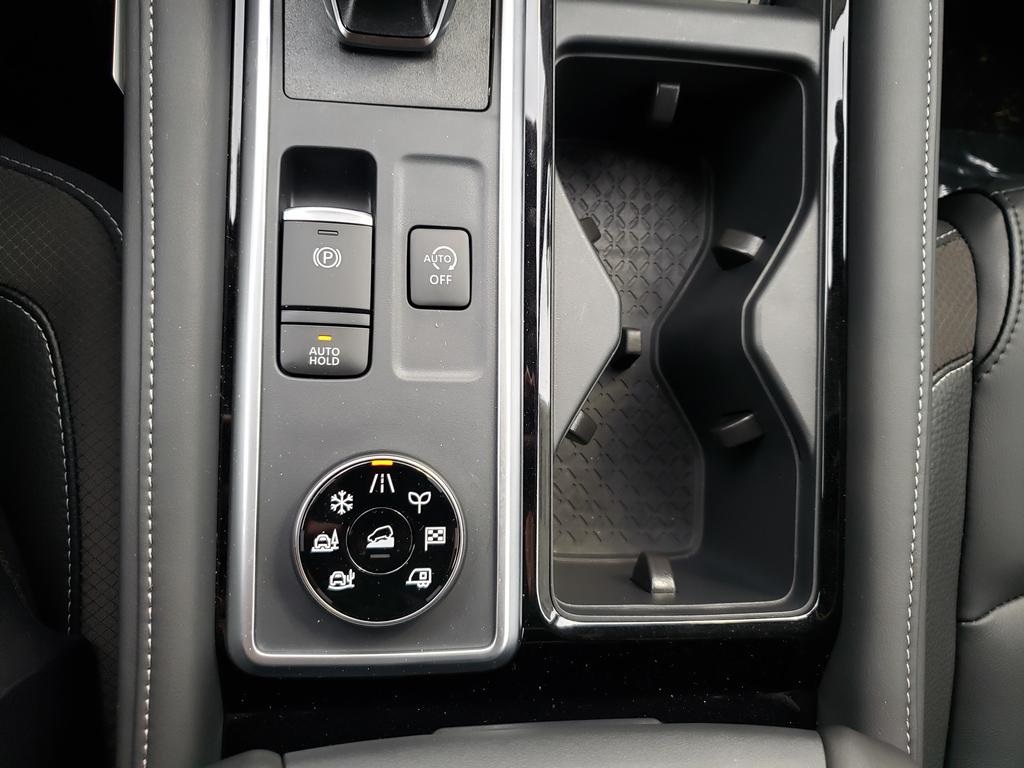 new 2025 Nissan Pathfinder car, priced at $39,906