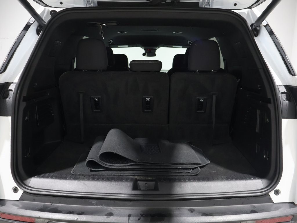 used 2024 Chevrolet Traverse car, priced at $38,500