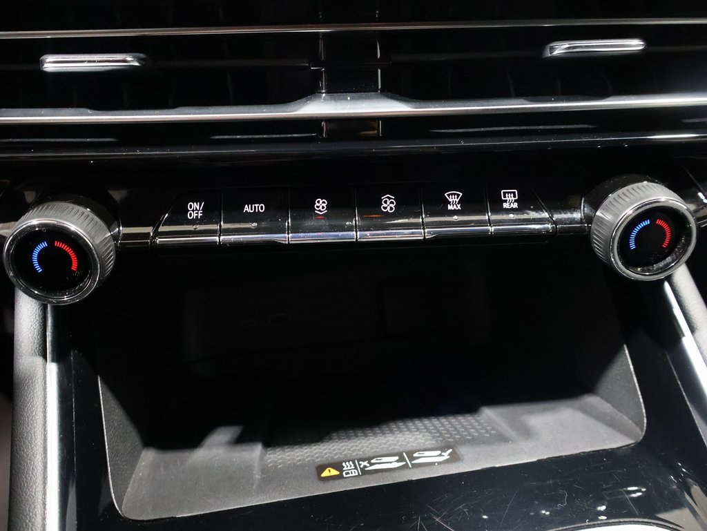 used 2024 Chevrolet Traverse car, priced at $38,500