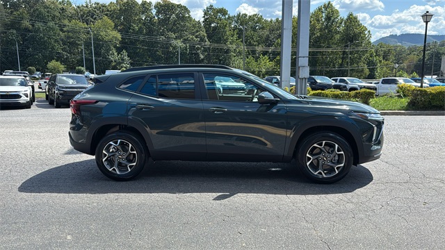new 2025 Chevrolet Trax car, priced at $25,485