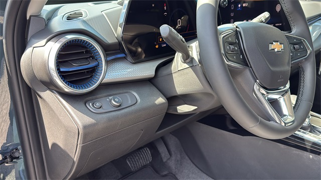 new 2025 Chevrolet Trax car, priced at $25,485