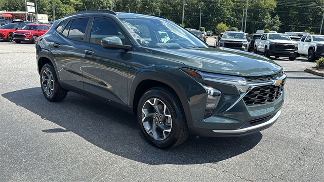 new 2025 Chevrolet Trax car, priced at $25,485