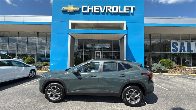 new 2025 Chevrolet Trax car, priced at $25,485
