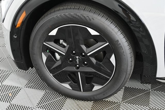 new 2025 Kia EV6 car, priced at $42,228