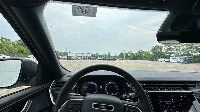 new 2025 Jeep Grand Cherokee car, priced at $41,648