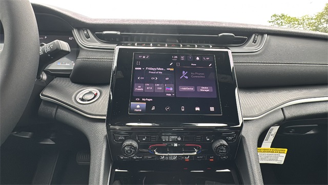 new 2025 Jeep Grand Cherokee car, priced at $41,648
