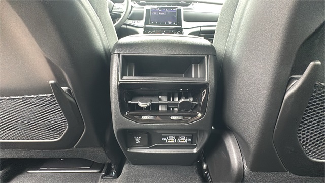 new 2025 Jeep Grand Cherokee car, priced at $41,648