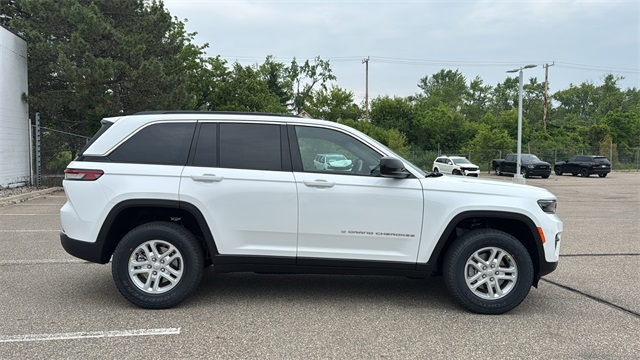 new 2025 Jeep Grand Cherokee car, priced at $41,648