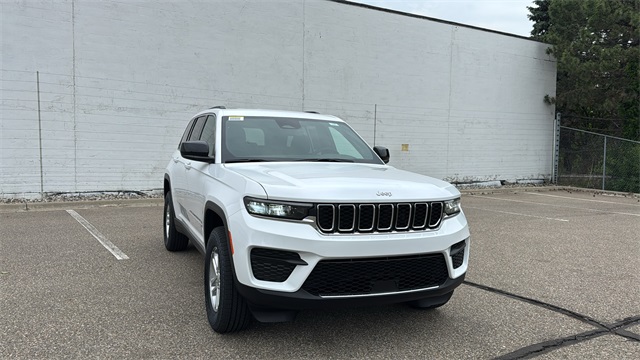 new 2025 Jeep Grand Cherokee car, priced at $41,648