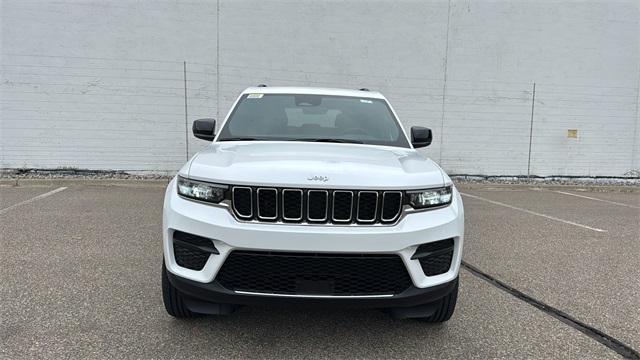 new 2025 Jeep Grand Cherokee car, priced at $41,648