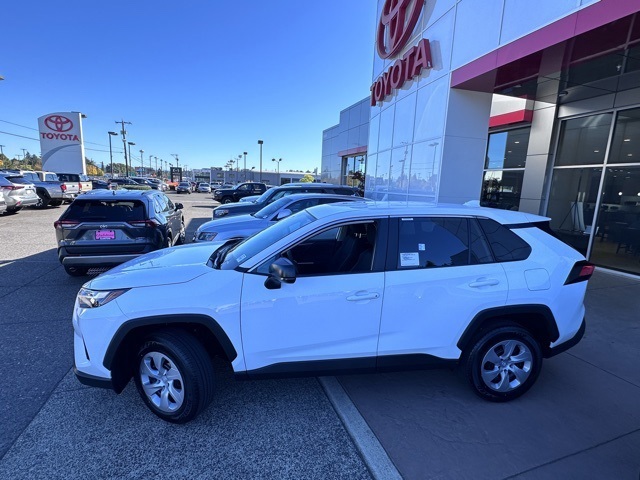 new 2025 Toyota RAV4 car