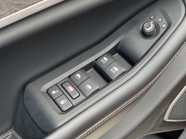 used 2022 Jeep Grand Cherokee car, priced at $29,878