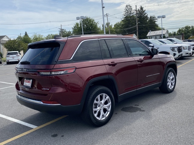 used 2022 Jeep Grand Cherokee car, priced at $29,878