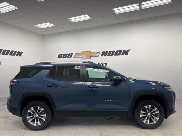 new 2026 Chevrolet Equinox car, priced at $33,015