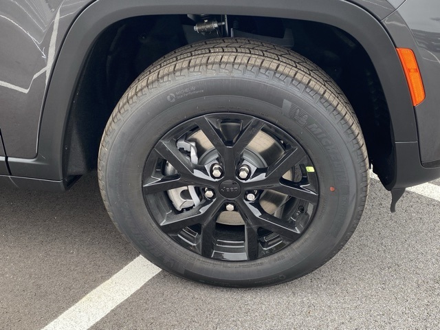 new 2025 Jeep Grand Cherokee L car, priced at $39,891