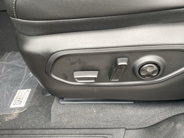 new 2025 Jeep Grand Cherokee L car, priced at $39,891