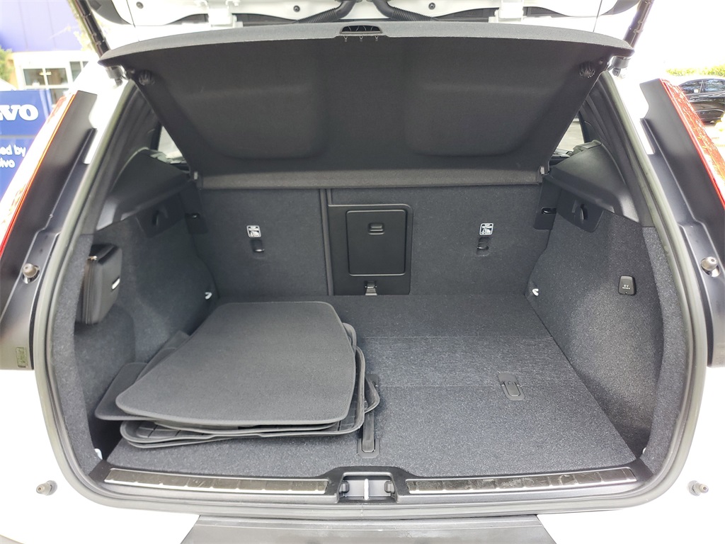 used 2023 Volvo XC40 car, priced at $29,994