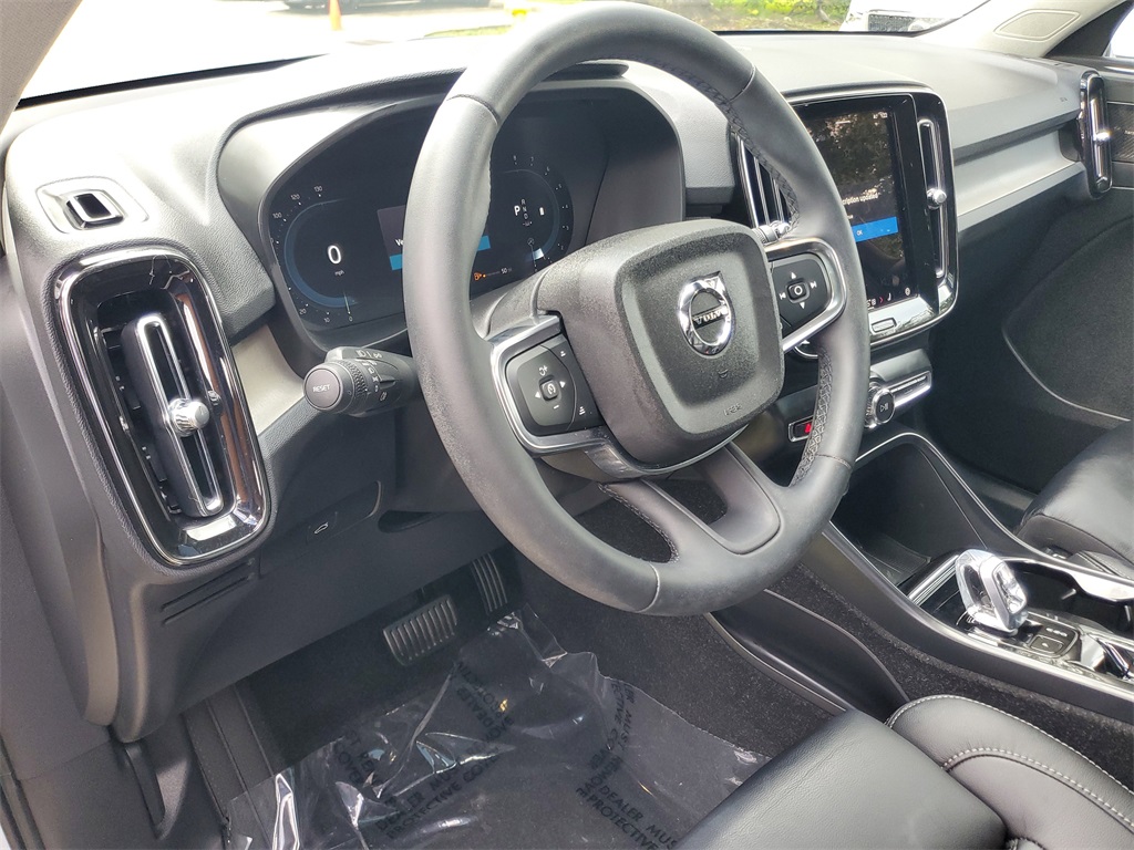 used 2023 Volvo XC40 car, priced at $29,994