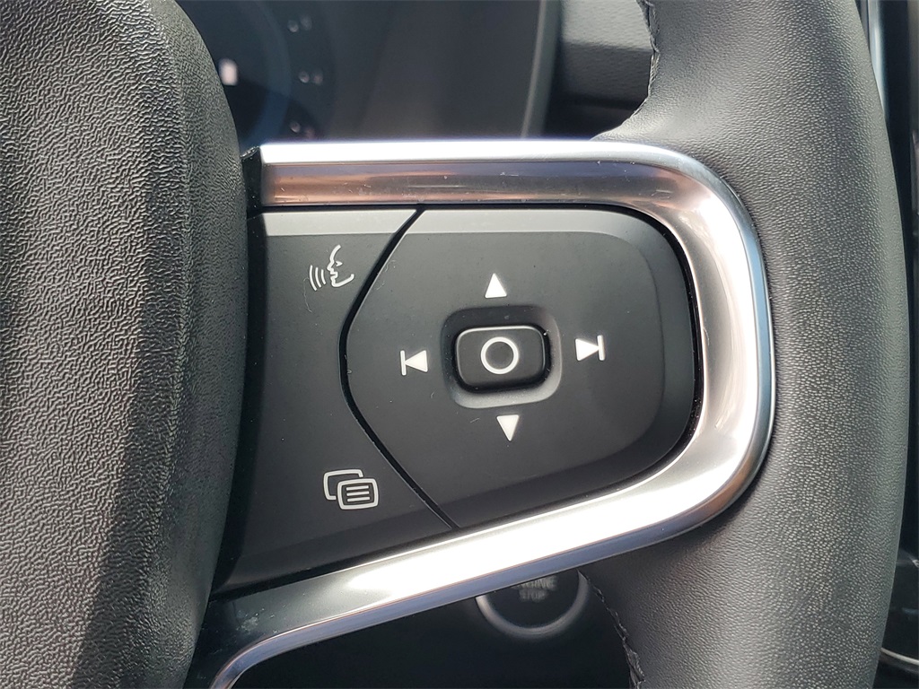 used 2023 Volvo XC40 car, priced at $29,994
