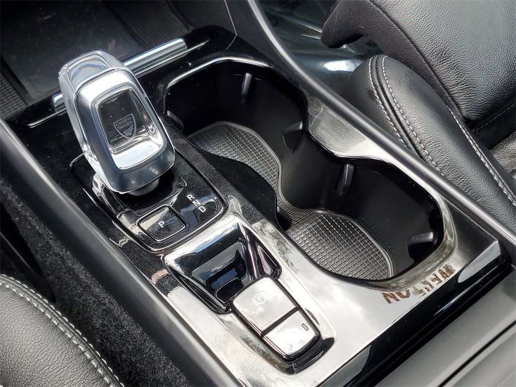used 2023 Volvo XC40 car, priced at $29,994