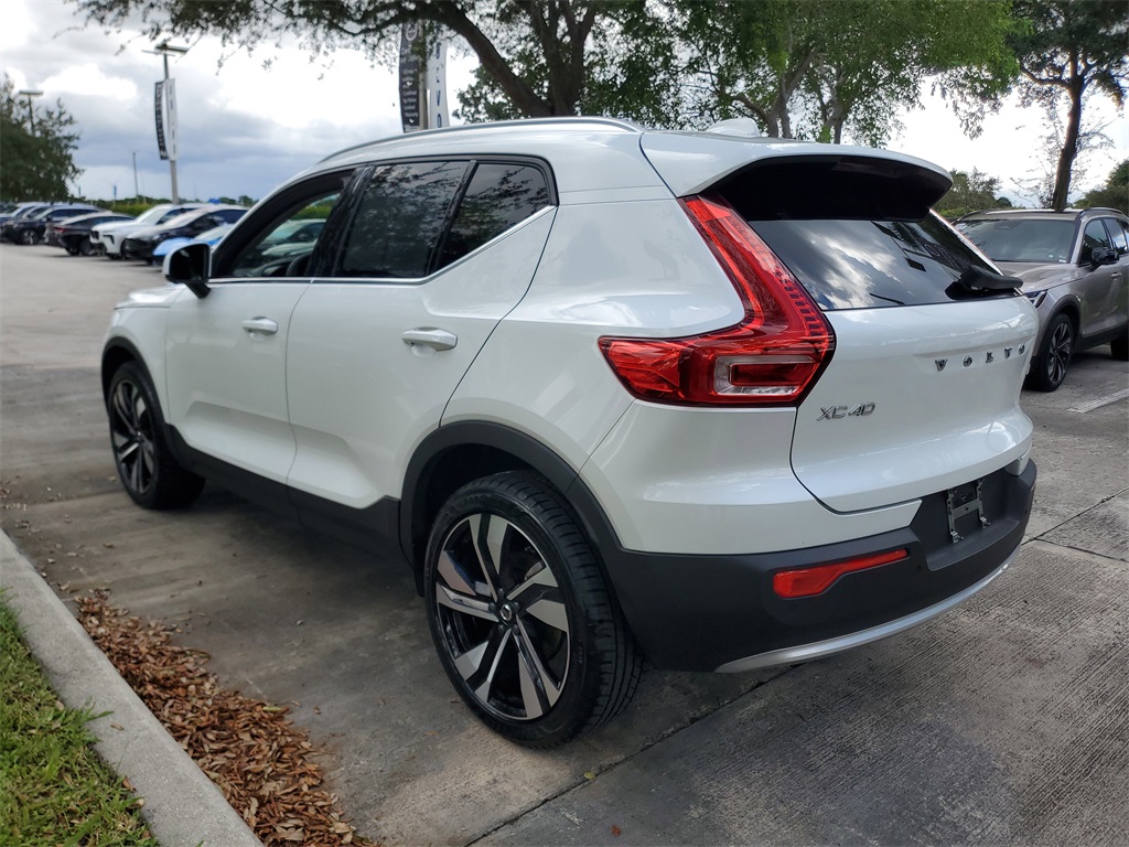 used 2023 Volvo XC40 car, priced at $29,994