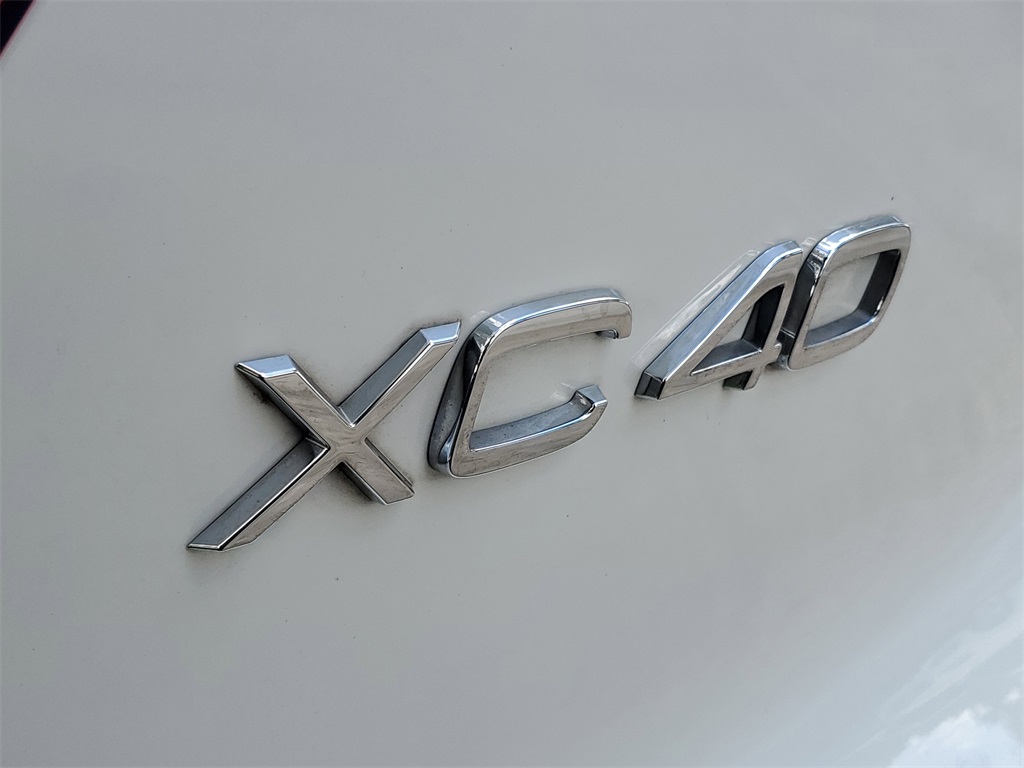 used 2023 Volvo XC40 car, priced at $29,994