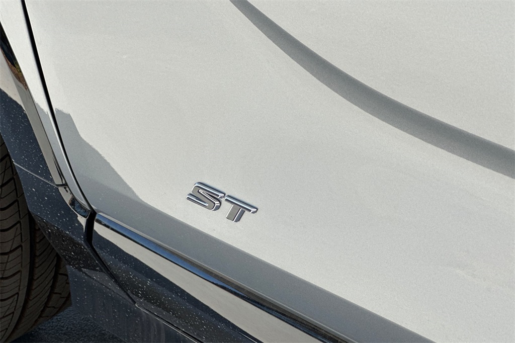 new 2026 Buick Encore GX car, priced at $33,875