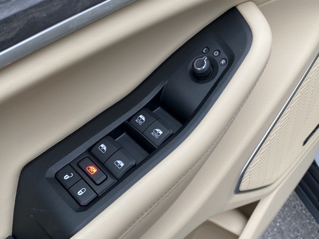 used 2022 Jeep Grand Cherokee car, priced at $28,987