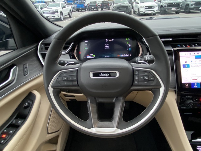 used 2022 Jeep Grand Cherokee car, priced at $28,987