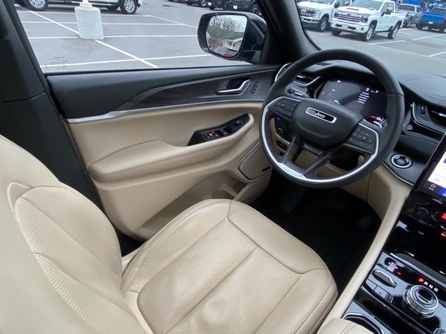 used 2022 Jeep Grand Cherokee car, priced at $28,987