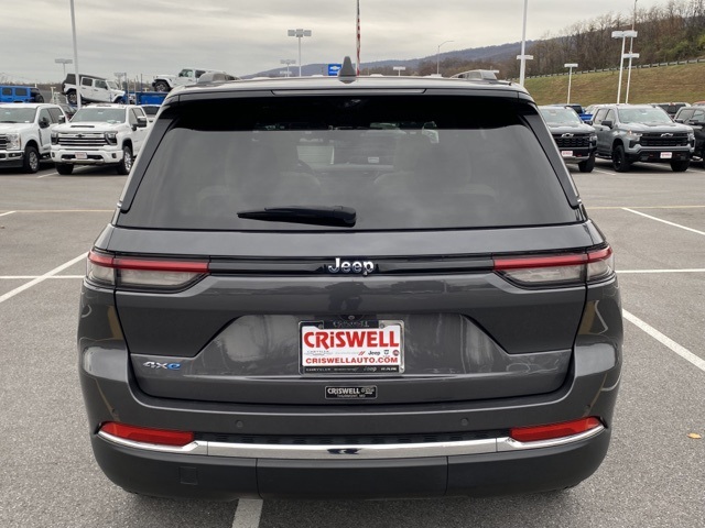 used 2022 Jeep Grand Cherokee car, priced at $28,987