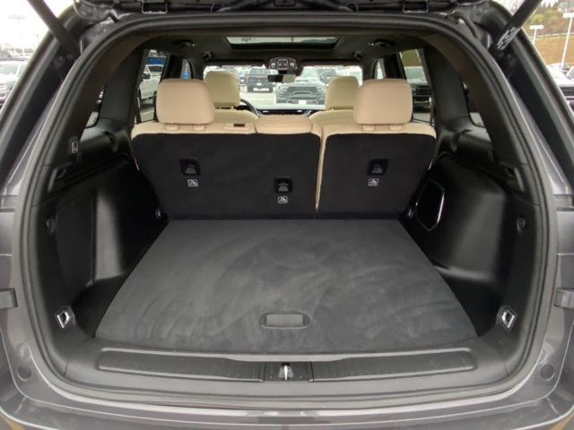 used 2022 Jeep Grand Cherokee car, priced at $28,987