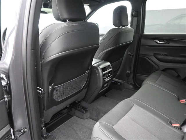 new 2025 Jeep Grand Cherokee car, priced at $38,999