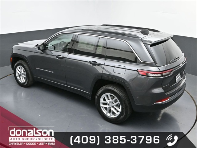 new 2025 Jeep Grand Cherokee car, priced at $38,999