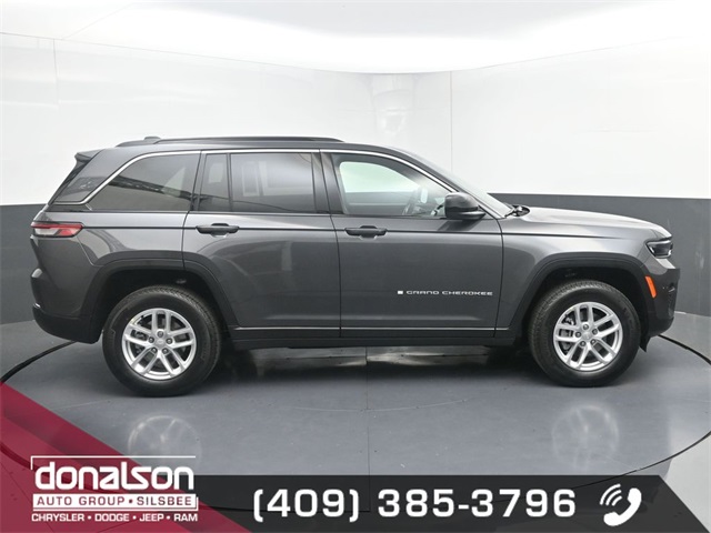 new 2025 Jeep Grand Cherokee car, priced at $38,999
