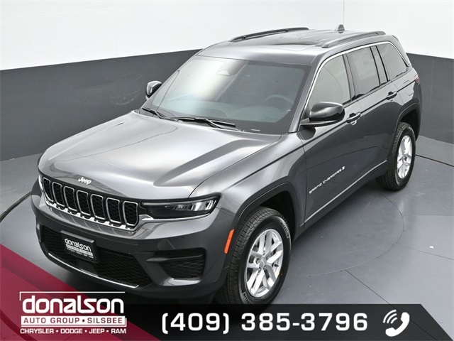 new 2025 Jeep Grand Cherokee car, priced at $38,999