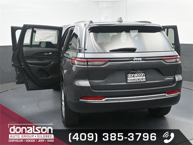 new 2025 Jeep Grand Cherokee car, priced at $38,999