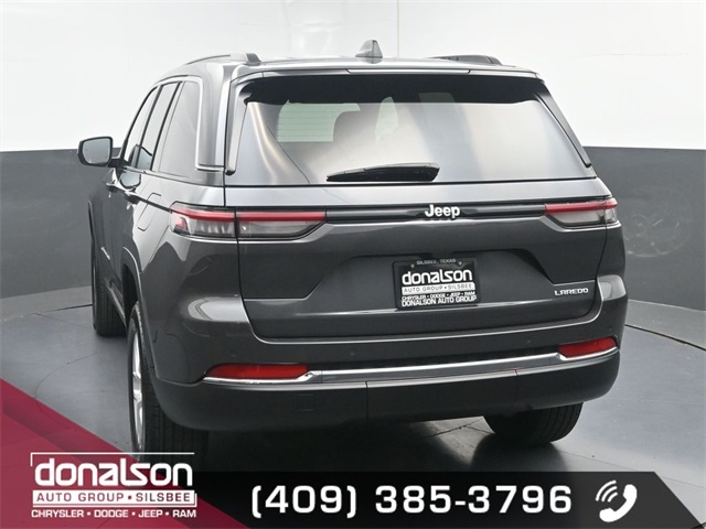 new 2025 Jeep Grand Cherokee car, priced at $38,999