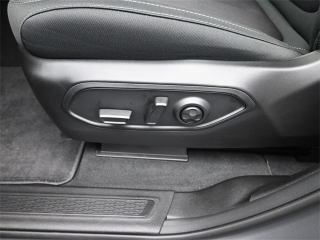 new 2025 Jeep Grand Cherokee car, priced at $38,999