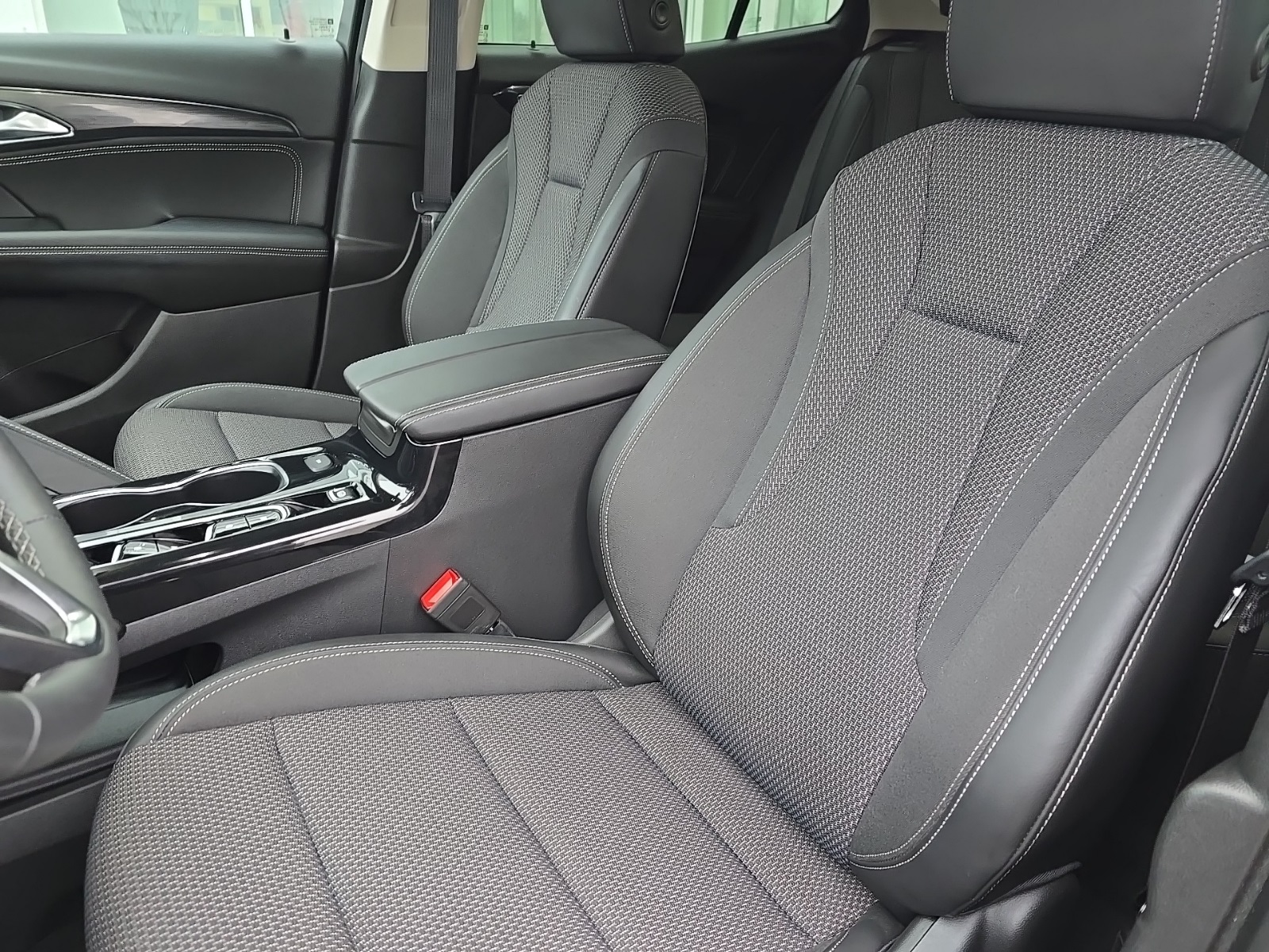 used 2023 Buick Envision car, priced at $28,000