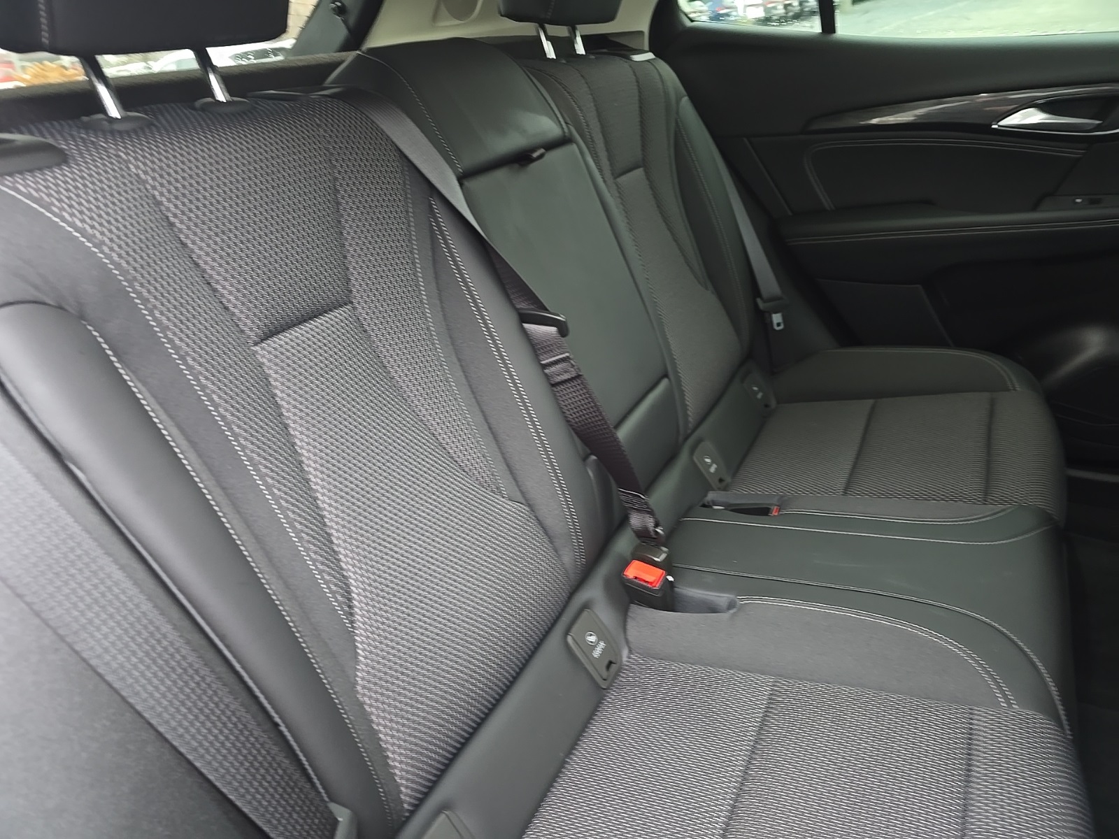 used 2023 Buick Envision car, priced at $28,000