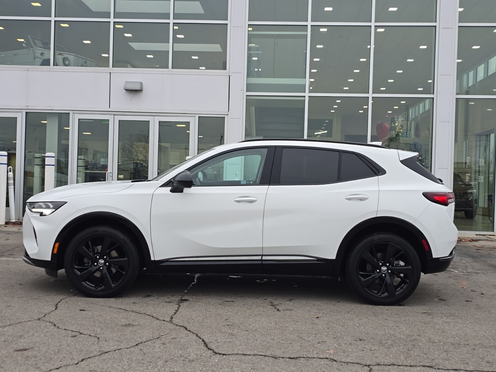 used 2023 Buick Envision car, priced at $28,000