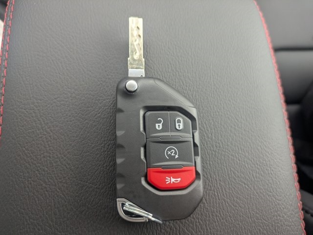 new 2025 Jeep Gladiator car, priced at $53,265