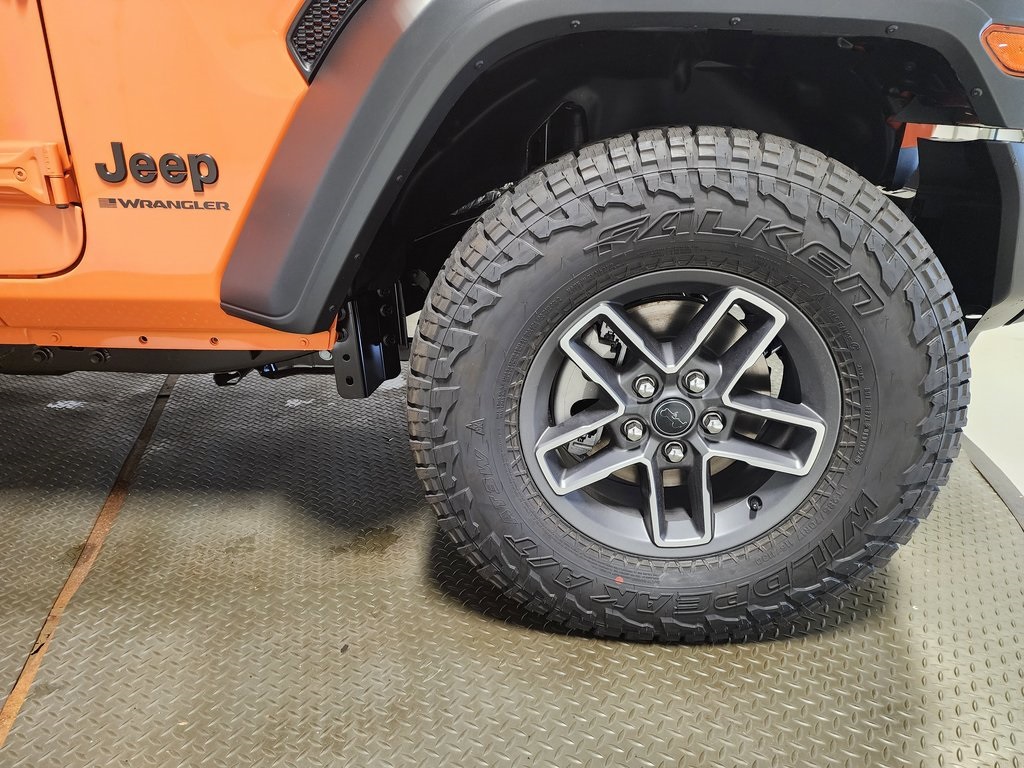 new 2025 Jeep Wrangler car, priced at $46,999