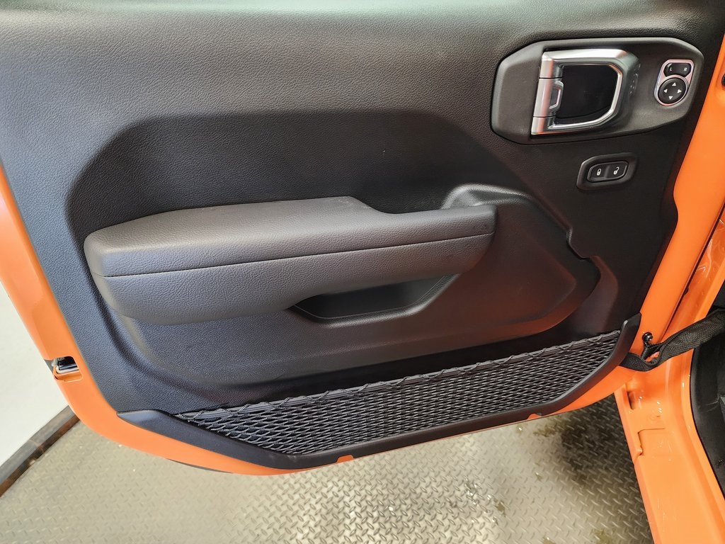 new 2025 Jeep Wrangler car, priced at $46,999