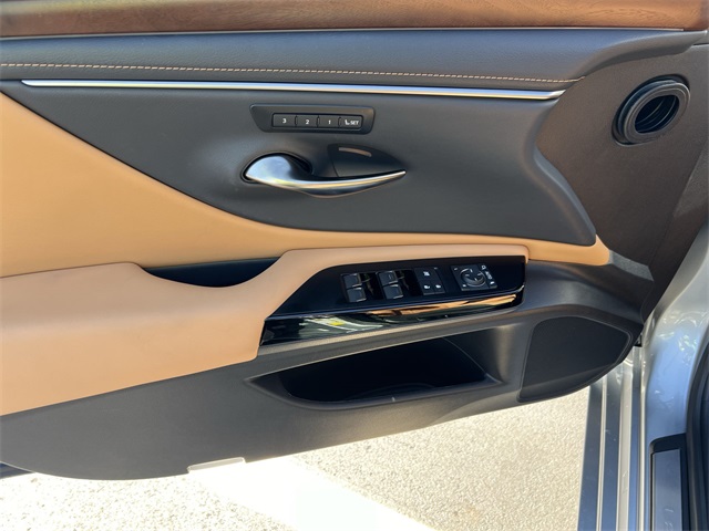 used 2024 Lexus ES car, priced at $46,640