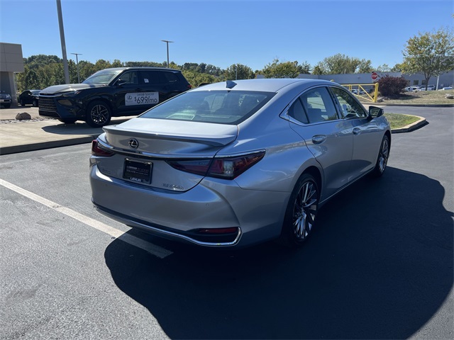 used 2024 Lexus ES car, priced at $46,640
