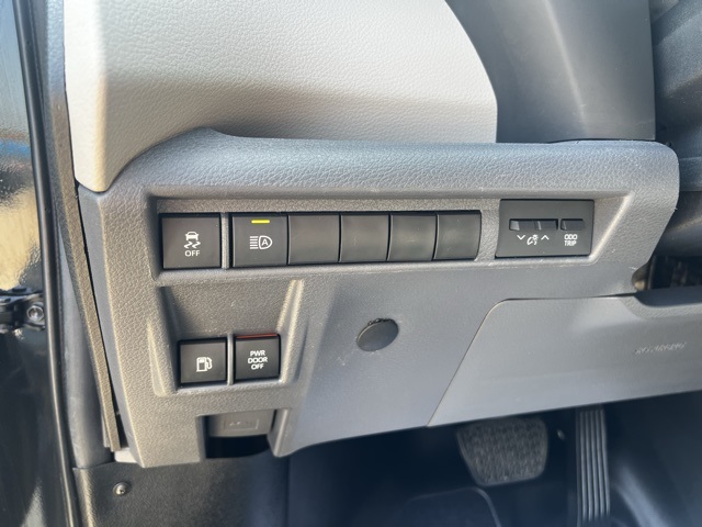 used 2023 Toyota Sienna car, priced at $78,903