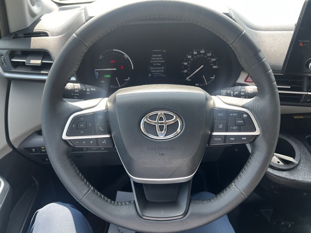 used 2023 Toyota Sienna car, priced at $78,903