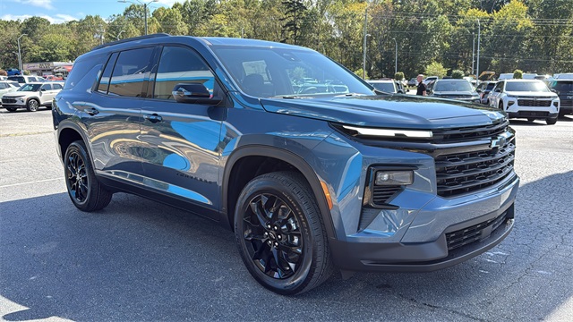 new 2026 Chevrolet Traverse car, priced at $45,405